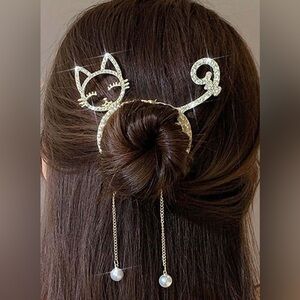 Cat  Hair Clip with Pearls
